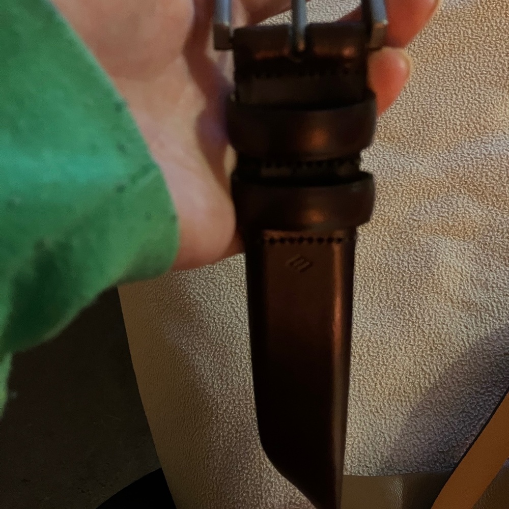 BRAND NEW - Never Worn MENS WAREHOUSE BROWN LEATHER BELT! **Perfect Condition!**